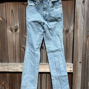 Women’s Wrangler Light Wash Jeans